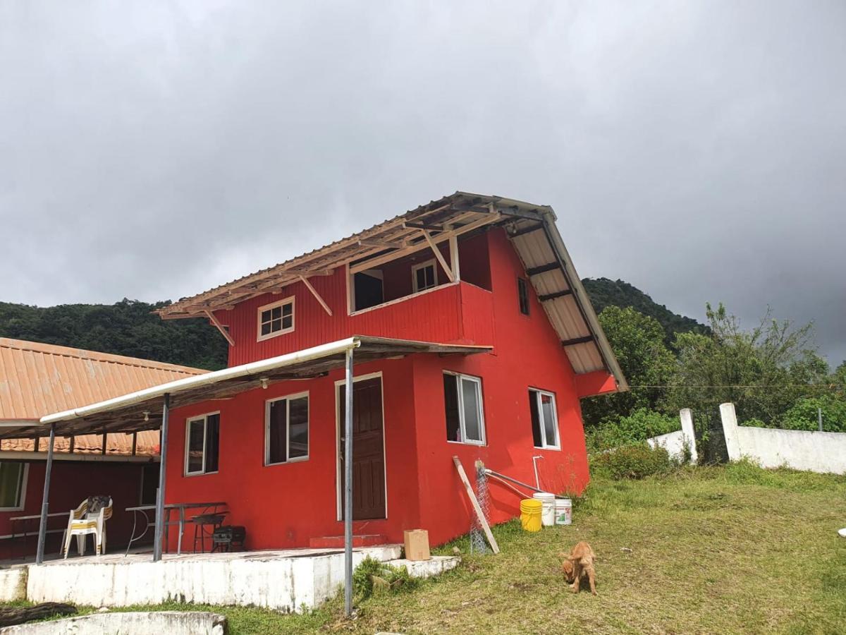 Cabanas Mountain View Volcán 外观 照片