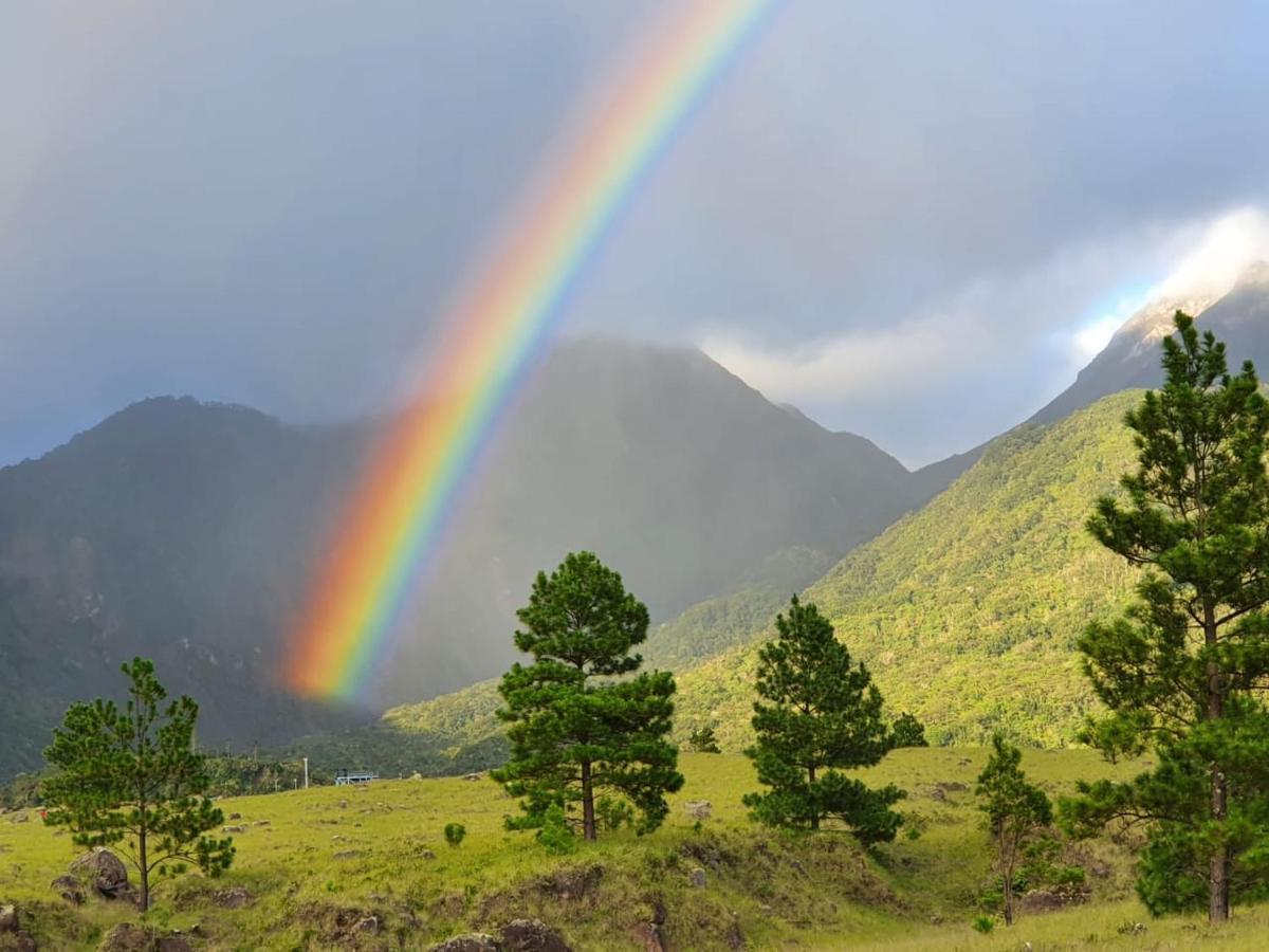 Cabanas Mountain View Volcán 外观 照片